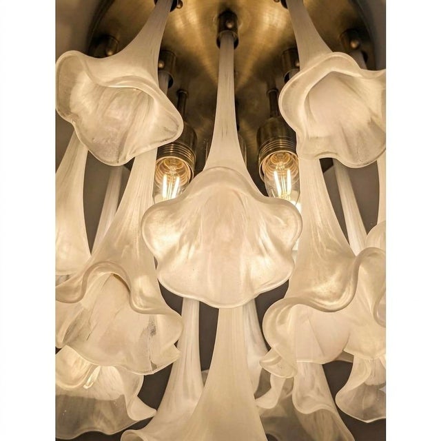 Mid-Century Modern 1970s Mid-Century Modern Venini Italian Murano Glass "Calla Lily" Chandelier in Frosted White For Sale - Image 3 of 7