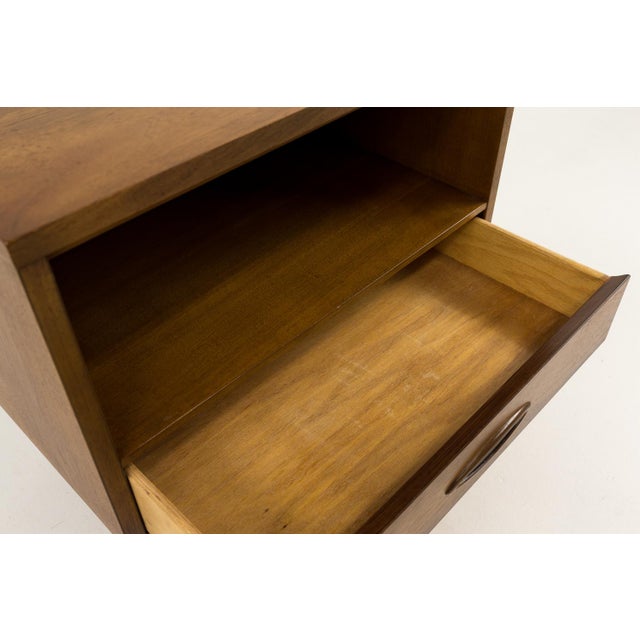 Mid 20th Century Broyhill Sculptra Mid Century Walnut Nightstand For Sale - Image 5 of 7