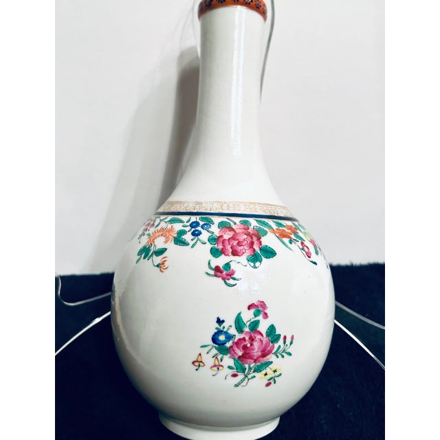 Chinese Export 18th C Famille Rose Bottle Shape Vase For Sale - Image 4 of 4