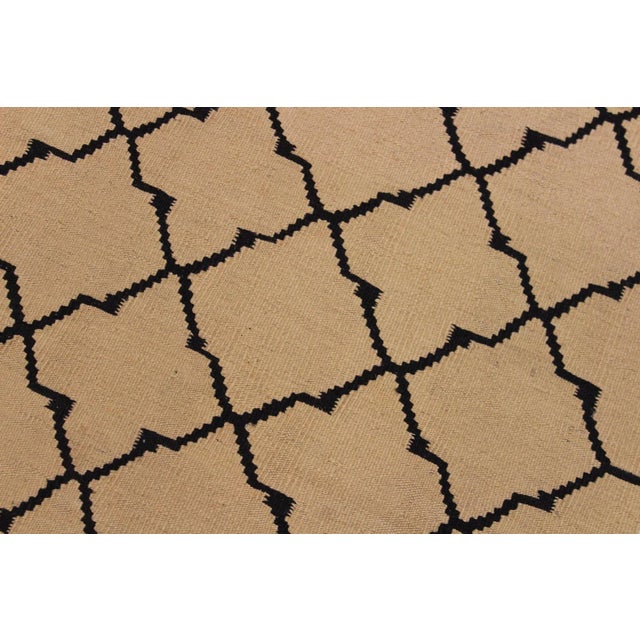 Modern Bauhaus Kilim Tan Hand-Woven Wool Rug - 4′ × 6′4″ For Sale - Image 4 of 8