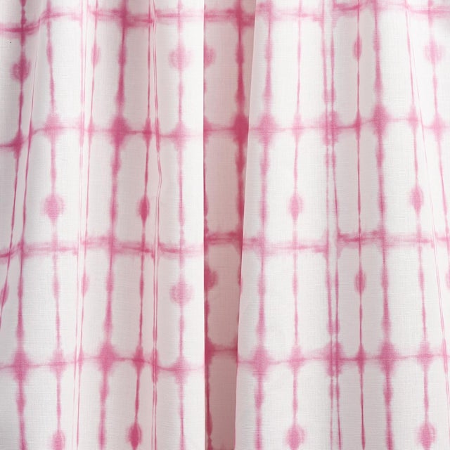 Schumacher Schumacher x Victor Glemaud Julie Fabric in Pink For Sale - Image 4 of 4