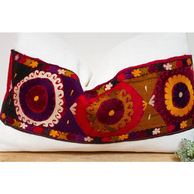 19th Century Jana Antique Uzbek Suzani Linen Pillow For Sale - Image 5 of 8