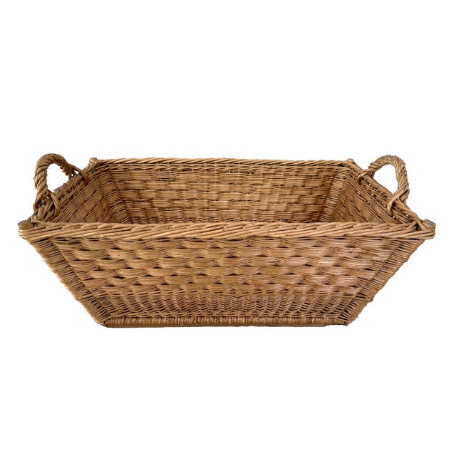 French Provincial 1960s French Wicker Market Basket 33 X 21 For Sale - Image 3 of 9