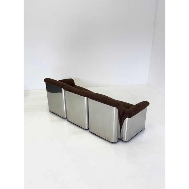 This impressive Space Age 3-seater sofa by Gian Pietro Arosio , designed in the 1970s, is an iconic example of Italian...