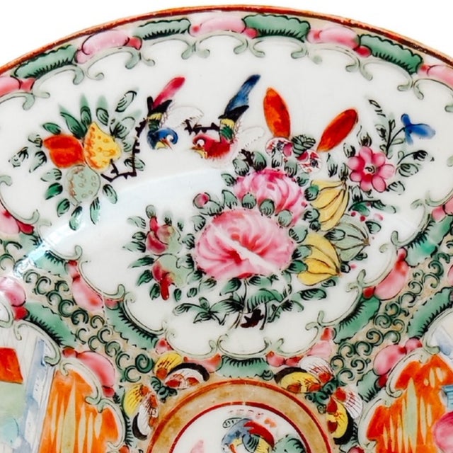 Early 20th Century Antique Chinese Export Rose Medallion Plate For Sale - Image 5 of 8