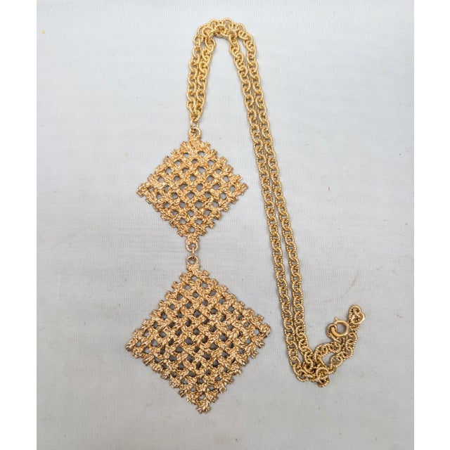 Gold Vintage 1967 Signed Napier Goldtone Woven Diamond Shaped Pendants Necklace For Sale - Image 8 of 8