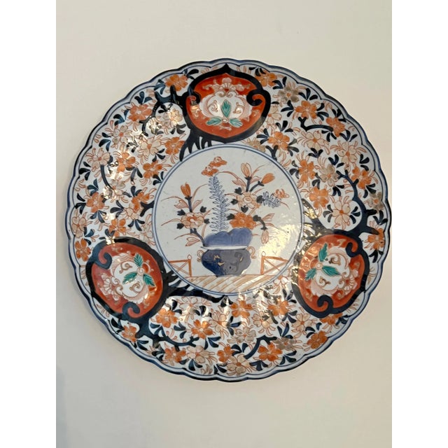 Japanese Large Imari Prunus Charger, Meiji Period For Sale - Image 3 of 6