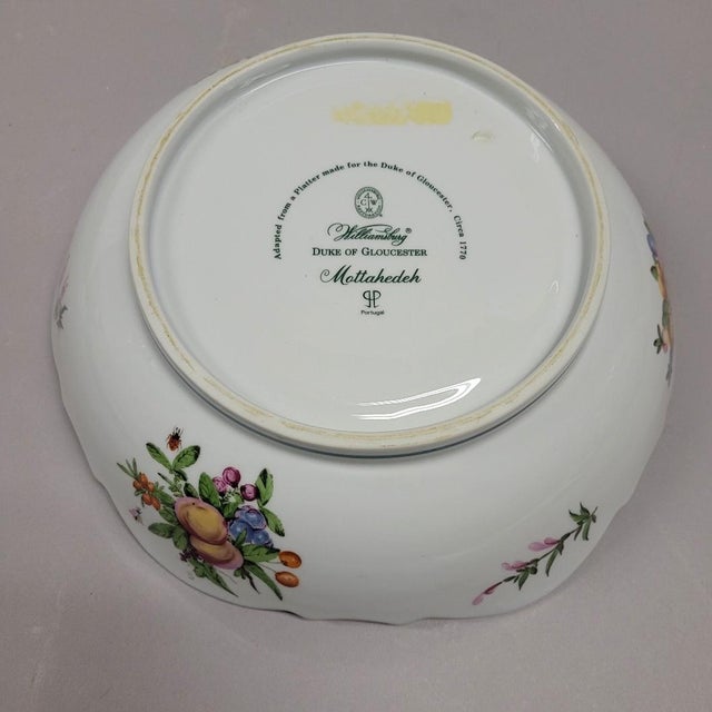 Large Mottahedeh Duke of Gloucester Scalloped Bowl For Sale In Raleigh - Image 6 of 6