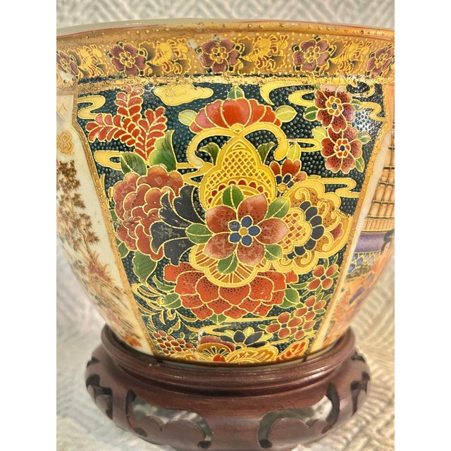 Late 20th Century Vintage Japanese Satsuma Style Hand-Painted Porcelain Jardinière Cachepot With Wood Ming Style Stand For Sale - Image 5 of 12