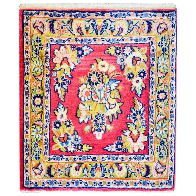 Early 20th Century Petite Sarouk Rug For Sale In Chicago - Image 6 of 6