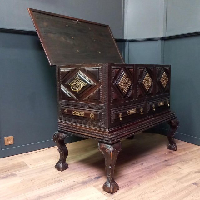 Anglo Indian Colonial Campaign Chest, 1840s For Sale - Image 9 of 18