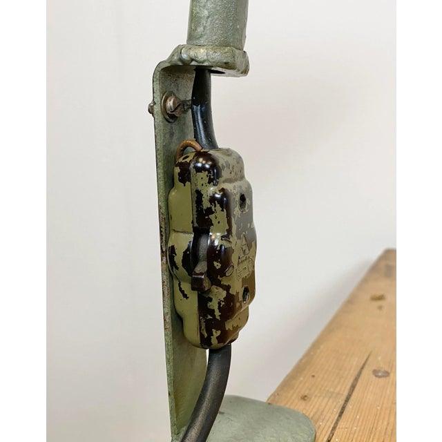 Green Industrial Bakelite Gooseneck Table Lamp, 1960s For Sale - Image 9 of 17