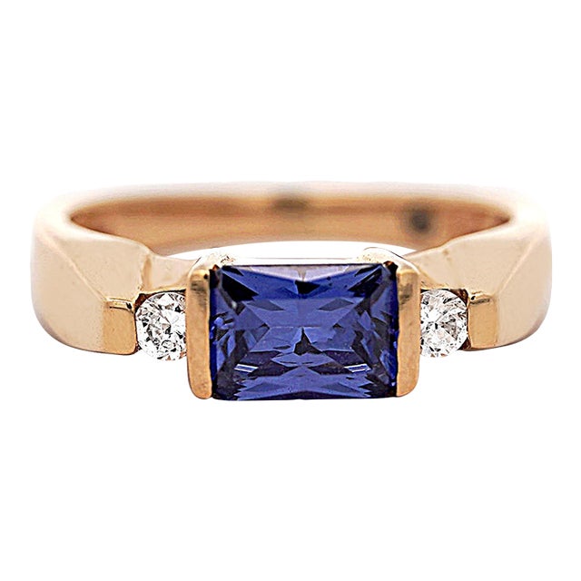 1.50 Carat Radiant Cut Tanzanite & Diamond Accents 14k Yellow Gold Bar Set Ring, Size 6.25 For Sale