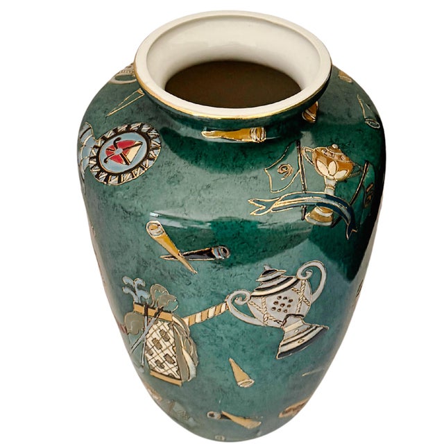 Vintage Golf Motifs Emerald Green Porcelain Vase For Sale In San Diego - Image 6 of 10