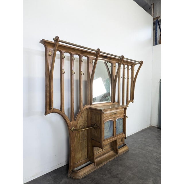 Large Art Nouveau Wardrobe in the style of Vand de Velde, in Very Good conditions.