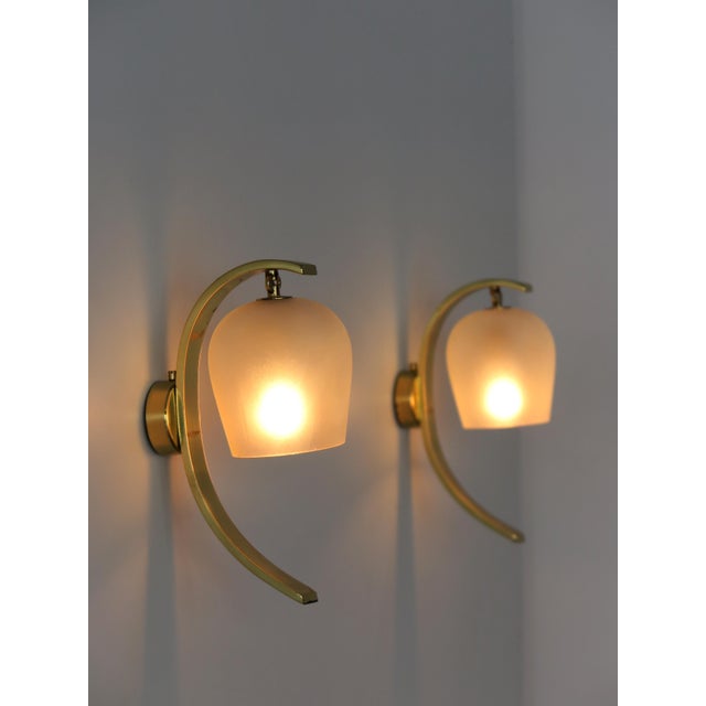 Mid-Century Modern Glass and Brass Wall Lamps by Pietro Chiesa for Fontana Arte, Italy, 1940s, Set of 2 For Sale - Image 3 of 18