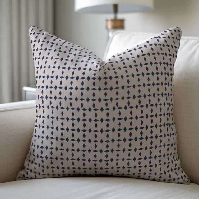 Add a touch of handcrafted sophistication to your home with Fabdivine’s Diamond block print cushion cover. Made from duck...