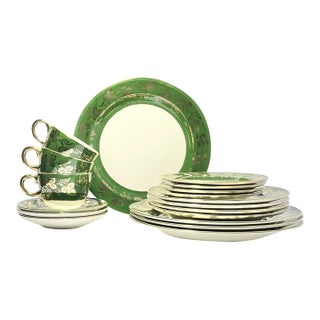 1950s Homer Laughlin Green Gold Grapevine Leaf 18-Piece Ceramic Dinnerware Set For Sale