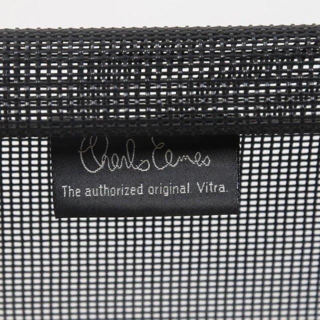 Vintage EA-117 Office Chair in Black Mesh by Charles Eames, 2000s For Sale - Image 15 of 16