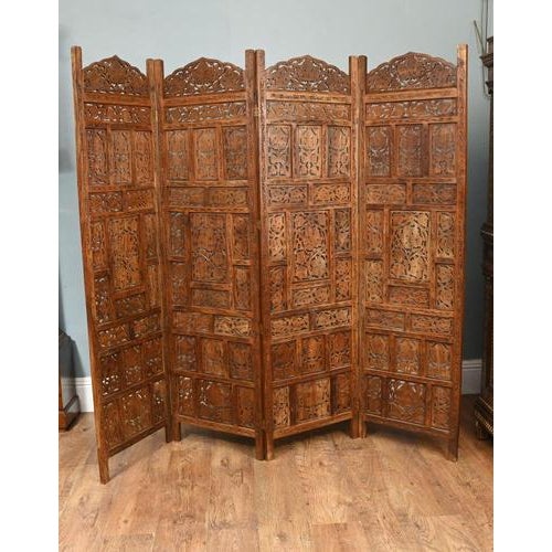 Mughal Revival Anglo-Indian Carved Hardwood Room Screen, 1920s For Sale - Image 15 of 15