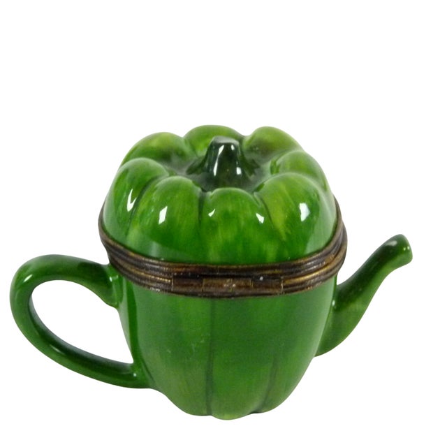1990s Limoges France Porcelain Green Pepper Tepot Trinket Box | Hand Painted by Jd Artisan Decorating Studio For Sale - Image 5 of 10