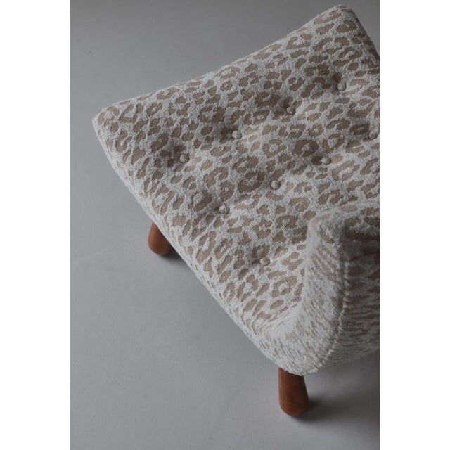 Modern Swedish Lounge Chair with Clubbed Legs in Birchwood & Tablu Textile, 1940s For Sale - Image 10 of 18