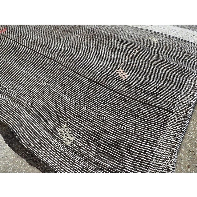 Galerie Shabab Collection Mid-20th Century Handmade Turkish Flatweave Kilim Accent Rug For Sale - Image 9 of 10
