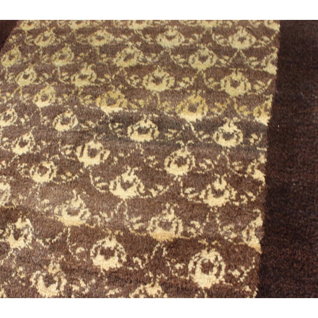 Mid 20th Century Vintage Turkish Tulu Rug With Ivory Motifs and Chocolate Brown 3′2″ × 6′3″ For Sale - Image 5 of 12