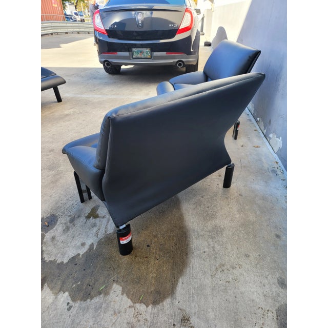 Metal 1980s Italian Black Leather Saporiti Lounge Chairs - a Pair For Sale - Image 7 of 13