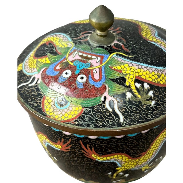 Late 20th Century Chinese Footed Vessel With Lid For Sale - Image 4 of 10