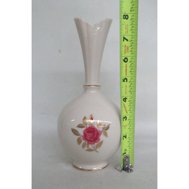 American Lenox Roselyn Rhodora Porcelain Pink Rose With Gold Trim Bud Vase For Sale - Image 3 of 11