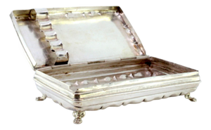Silver Snuffbox with Cigarette Holders, Guilloche Engravings, Monogram Card and Claw-Shaped Feet