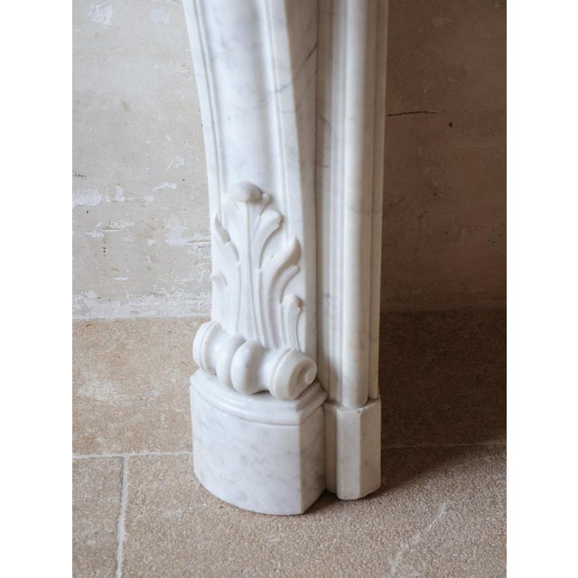 Carrara Marble Trois Coquilles Fireplace, 19th Century For Sale - Image 14 of 15
