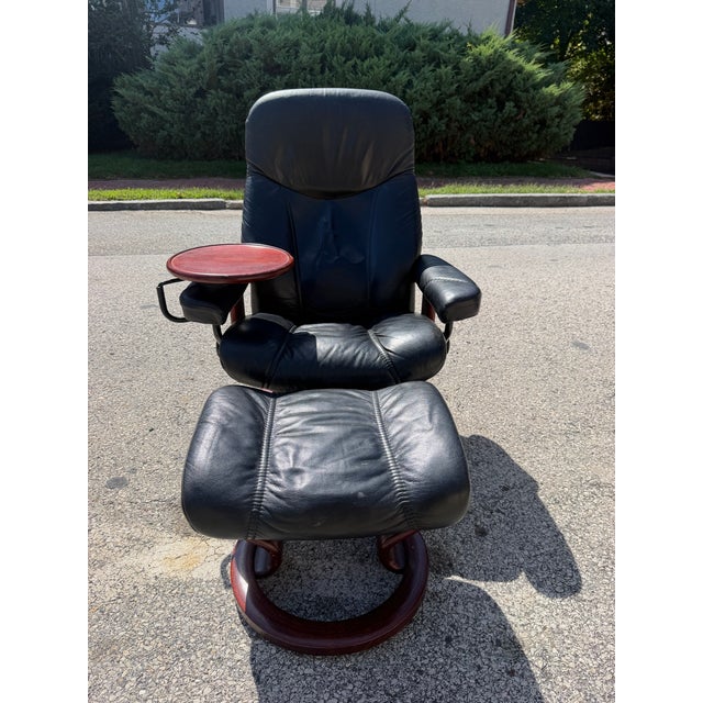 Mid-Century Modern Black Leather Ekornes Stressless Chair & Ottoman For Sale - Image 3 of 12