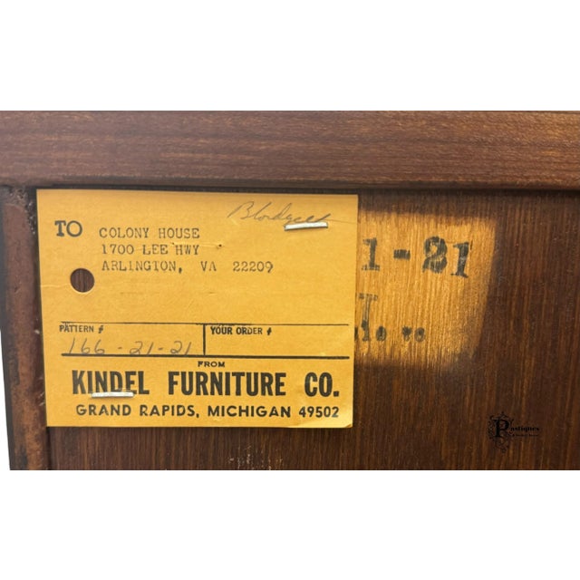 Vintage Kindel Georgian Style Mahogany Block Front Chest of Drawers / Commode For Sale - Image 11 of 12