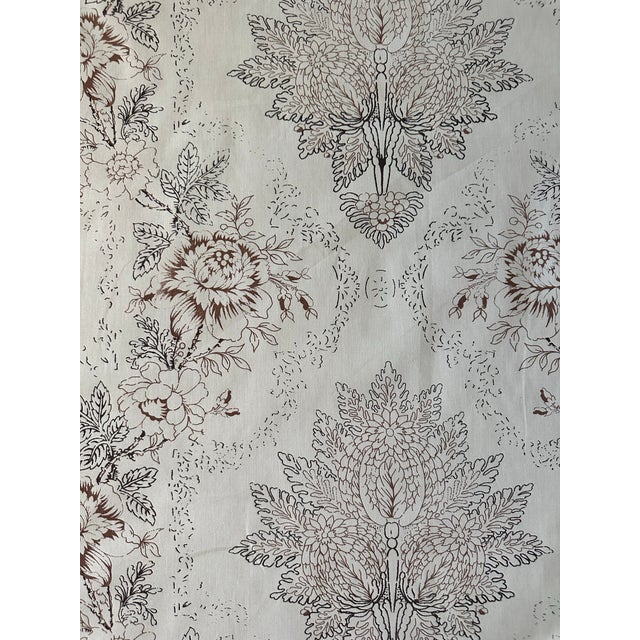 GWENDOLYN - Brown Rose Cumming 3 5/8 yards Rose Cumming Archive' hand screen print. 5622/06 CONTENT:100% Cotton WIDTH:55"...