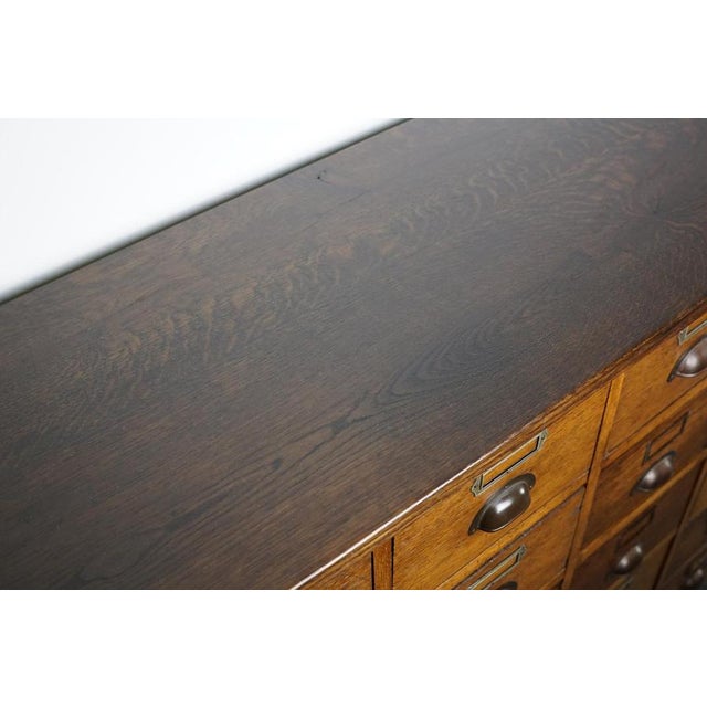 Large German Industrial Oak Apothecary Cabinet or Chest of Drawers, 1930s For Sale - Image 10 of 18