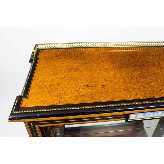 Victorian Amboyna & Ebonized Pier Cabinet For Sale - Image 3 of 11