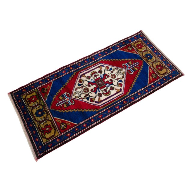 1970s 1970s Hand Made Small Turkish Rug. DoorMat Entry Decor Kitchen Mat Baht Mat - 20'' X 44'' For Sale - Image 5 of 13