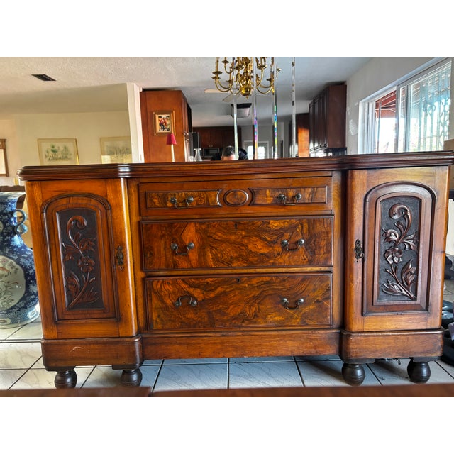 Mid 19th Century Victorian Flame Mahogany Sideboard For Sale In Miami - Image 6 of 6