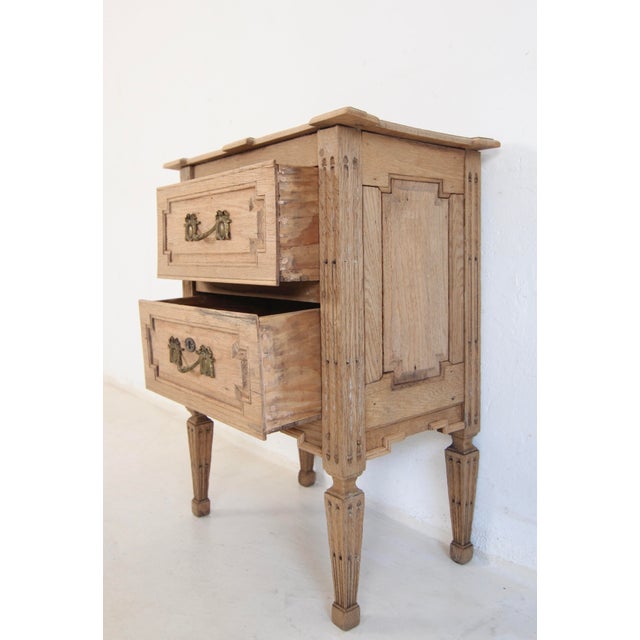 Small Neoclassical Louis XVI Oak Chest of Drawers, Late 19th Century For Sale - Image 11 of 18