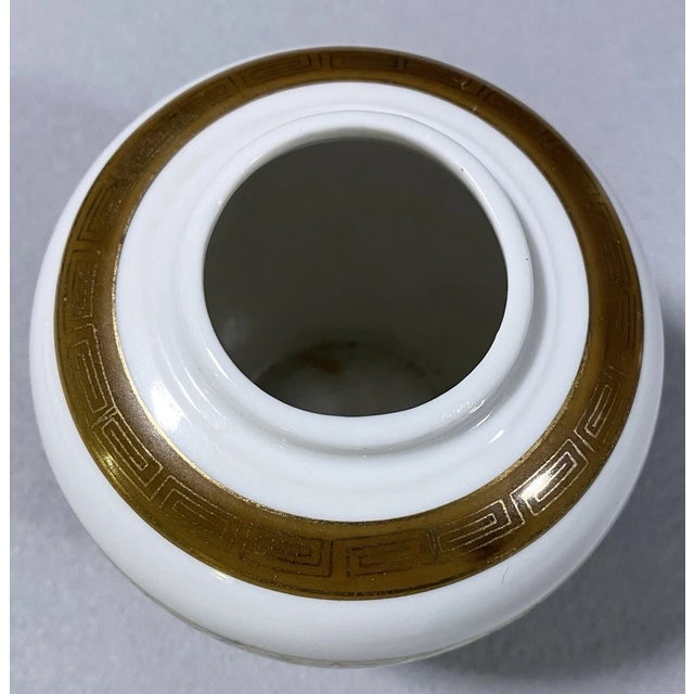 VTG Japanese Kutani Thousand Cranes 6” Tall Ginger Jar For Sale - Image 4 of 6