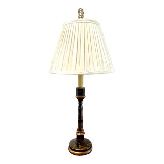 English Traditional Chinoiserie Gilt Wood Candlestick Table Lamp For Sale