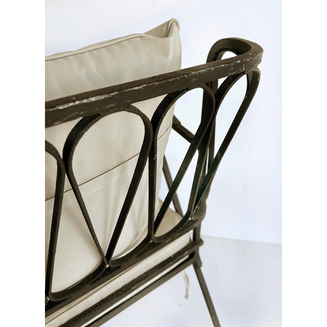 1950s Maurizio Tempestini Salterini Ribbon Back Wrought Iron Settee With New Cushions, Attributed For Sale - Image 9 of 9