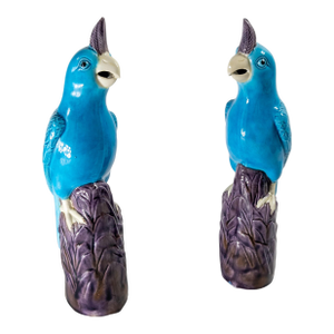 20th Century Pair of Chinese Chinoiserie Turquoise Blue and Purple Parrot Figures