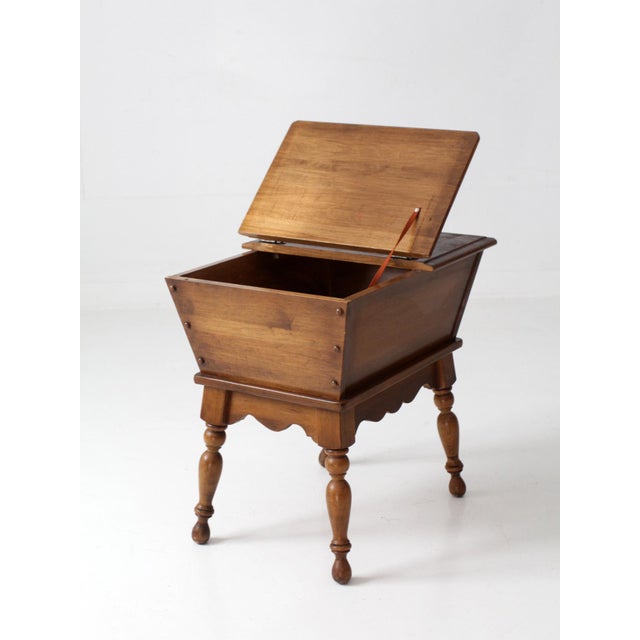 Brown Vintage Kling Colonial Maple Sugar Chest Style Storage Table Circa 1970s For Sale - Image 8 of 18