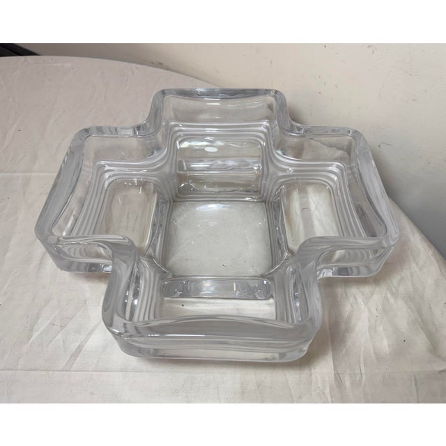 Transparent Large Daum Art Deco Clear and Frosted Crystal Centerpiece Bowl Sculpture MCM For Sale - Image 8 of 17