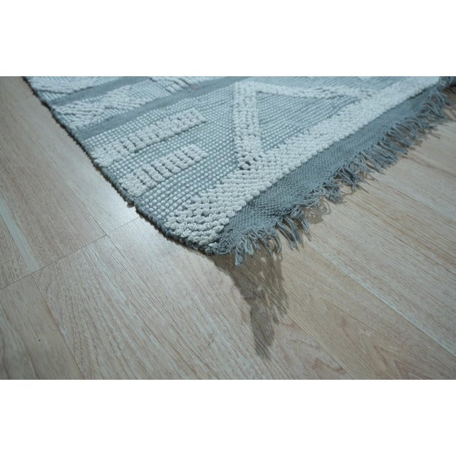 2020s 5x8 Vibrant Iris Gray Tribal Geometric Contemporary Handmade Wool Carpet Rug For Sale - Image 5 of 9