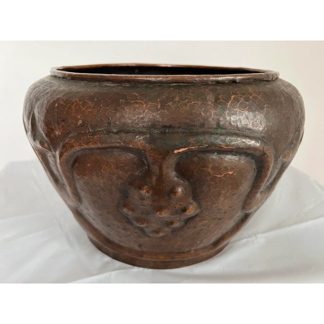 Stickley Brothers 1910s Stickley Brothers #302 Hammered Copper Jardiniere For Sale - Image 4 of 13