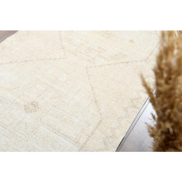 1970s Vintage Handmade Wool Cotton Turkish Beige Area Rug For Sale In San Francisco - Image 6 of 11